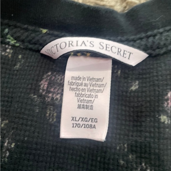 Victoria’s Secret floral, thermal onesie, XL - Picture 3 of 3